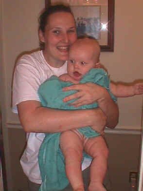 MommySydney20010827.jpg (37256 bytes)