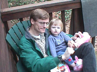 daddyandolivia20010224.jpg (60671 bytes)
