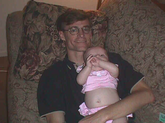 daddynsydney20010510.jpg (42914 bytes)