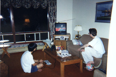 Kostka and Green playing SNES