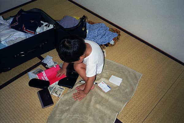 Yuto making a mess.