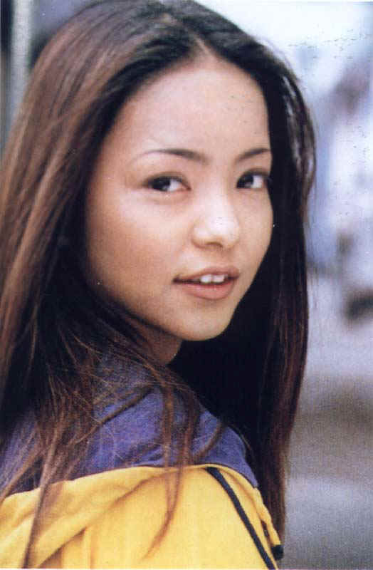 Amuro66.jpg (40711 bytes)