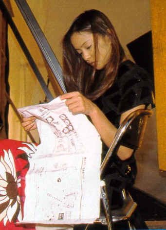 namie_05.jpg (122322 bytes)