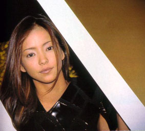 namie_06.jpg (112175 bytes)
