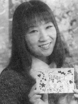 Fukami Rica con un dibujo de Sailor Venus