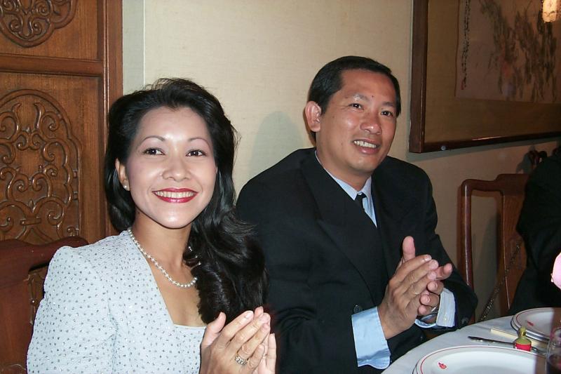 Trung va Uyen du dam cuoi cua Quach Tinh