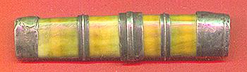 knifecased1.jpeg (8336 bytes)