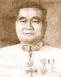 prayong.jpg (11234 bytes)