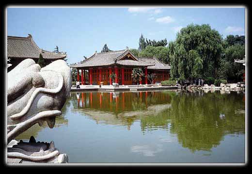 pagoda.jpg (49342 bytes)