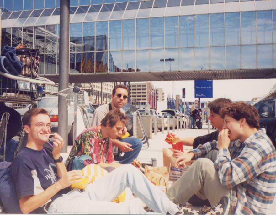 Vulcanus Students at Frankfurt Airport