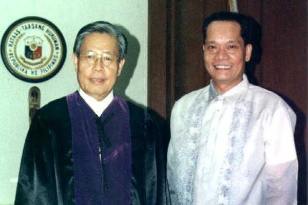 Supreme Court Chief Justice Hilario Davide, Jr. and Bro. Atty. Manuel Laserna, Jr.