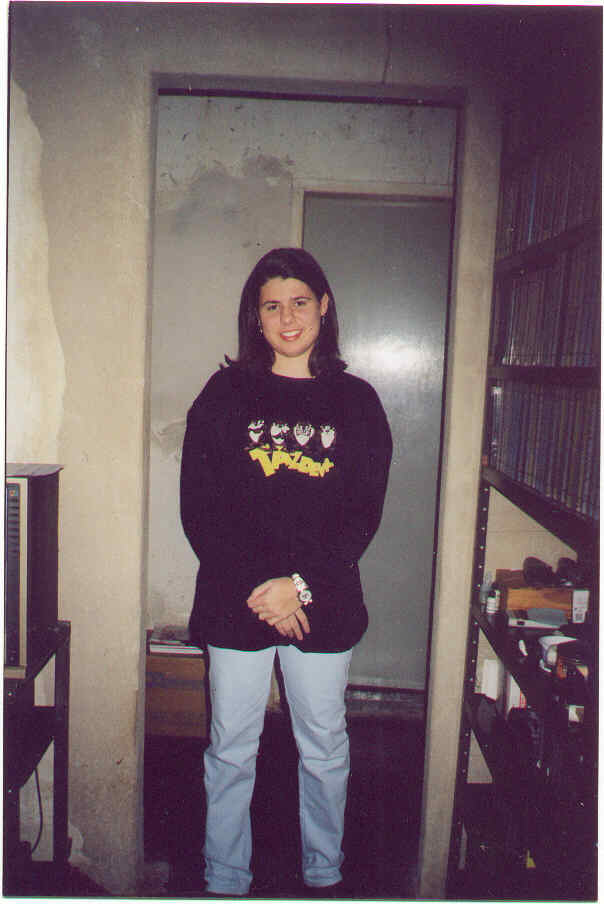 eu  com minha linda blusa do taz