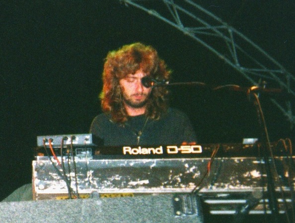 Karel za klvesama