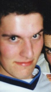 Il fait un peu homo non ?