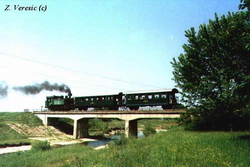 FKS 62-377 at bridge near factory, September 2000