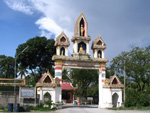 Entrance to the mythical world at wat Saensook