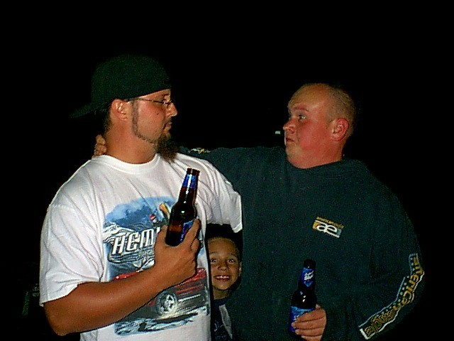 trashharterheadbutt.JPG (65322 bytes)