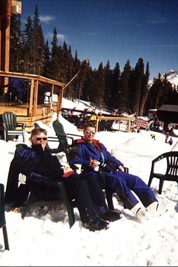 93261_13_uak_sunrelax.JPG (41080 bytes)