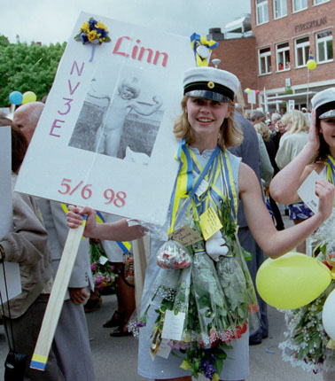 Studenten13Strong.JPG (59757 bytes)