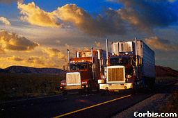 truckspassing.jpg (11030 bytes)