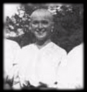 Anastasia, Tatiana, Olga, and Maria with shaved heads from measles, 1917
