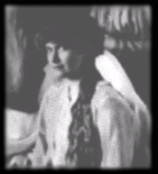 Anastasia and Maria at their hospital in 1914