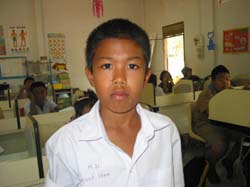 kkorphant42boy6-naruepon-vijit-m