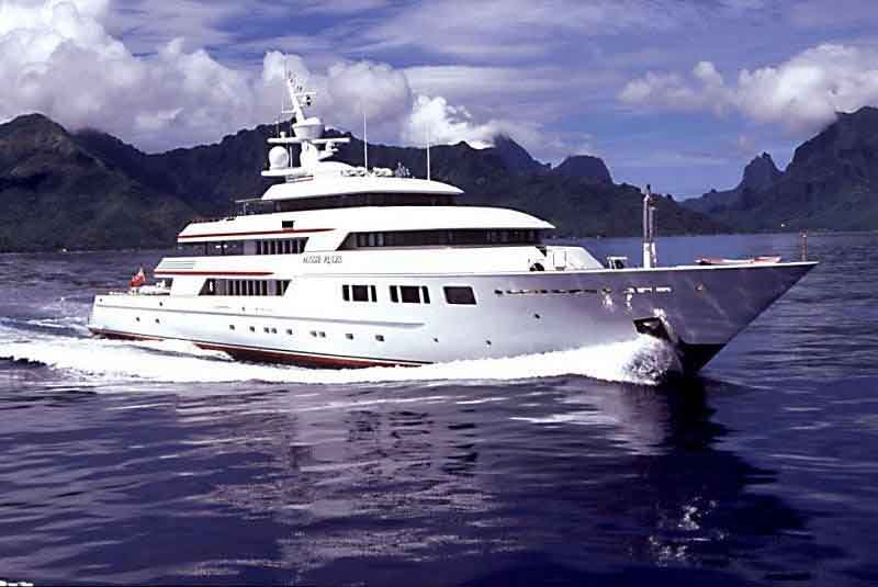 yacht