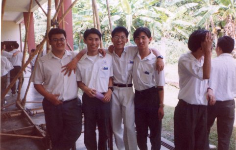 4.jpg (38140 bytes)