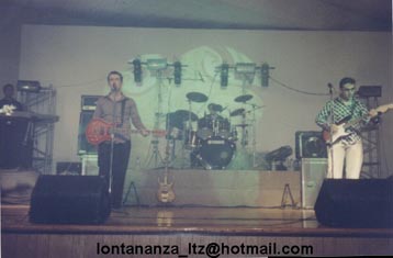 Lontananza en concierto