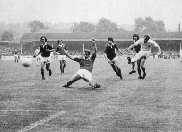Leeds v. Everton in August 1973