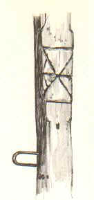 Eikehouten stiepel uit gesloopt hallehuis (stadsboerderij aan de Esstraat in Rijssen. Zandloper, doorsneden door horizontale groef. Omstreeks 1800. Verzameling E. Jans. Almelo. Getekend in 1958.