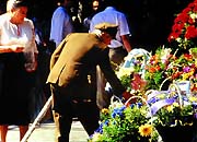 1-11-119.jpg (20774 bytes)