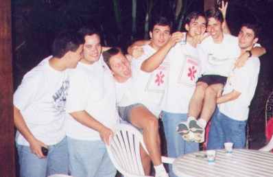 Pacheco, Lcio, Eduardo, Pablo, Diogo, Gustavo e Eduardo. To danando Can-Can... s faltam as saias pregueadas!
