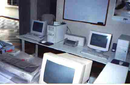 Sala de Cmputo y Telecentro Comunitario (7880 bytes)