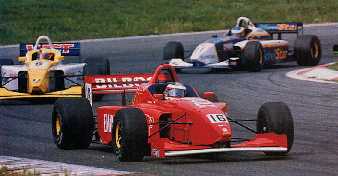 Apicella leads the field