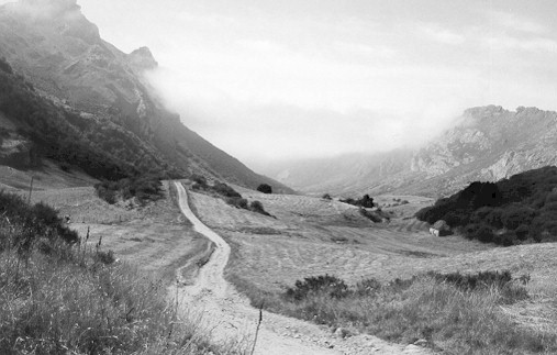 "Valley's lake" walk, in Somiedo, (Asturies, Spain), summer 1998