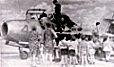 Las familias visitan la base de los MiG-15