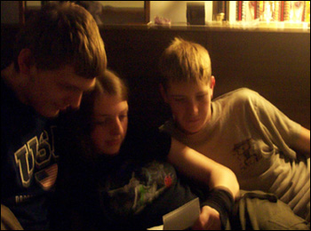 AJ, Ali, Grenda