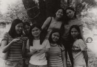 mga ineng pa kami..1st Sem, 03-04..sa fishball-an ni ate sa labas ng CMC