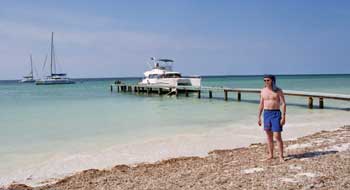 on shore  at Cayo Blanco (=White Island ,due to the  white color of it's sand) 