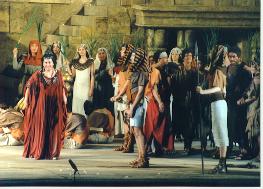 aida2.jpg (14864 bytes)