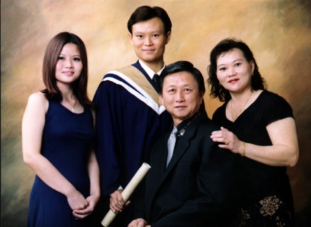 fam_03.jpg (31135 bytes)