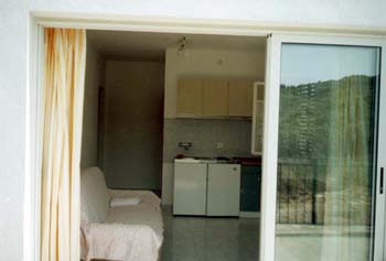 KITCHEN / KUHINJA