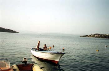 RENT-A-BOAT / IZNAJMLJIVANJE BRODA