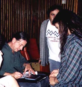 Firmando aut�grafos