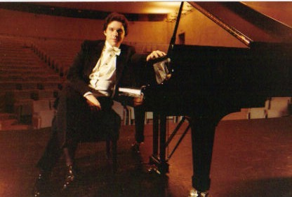 Michel Mananes. Classical Concert Pianist
