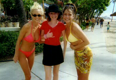 mandy fan and nikki in hawaii
