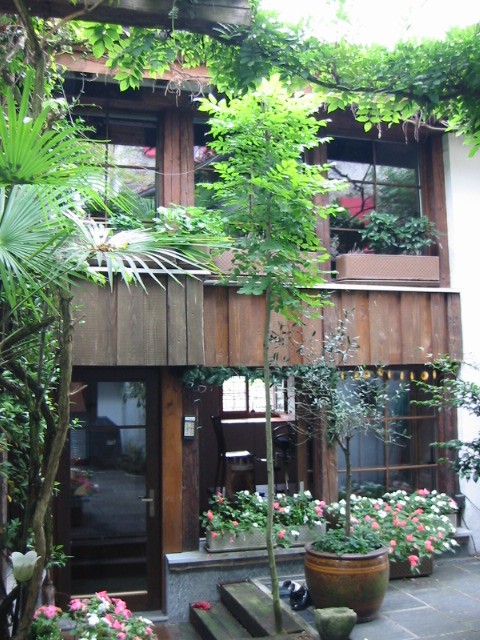 Eingangsbereich, Sicht vom Innenhof aus