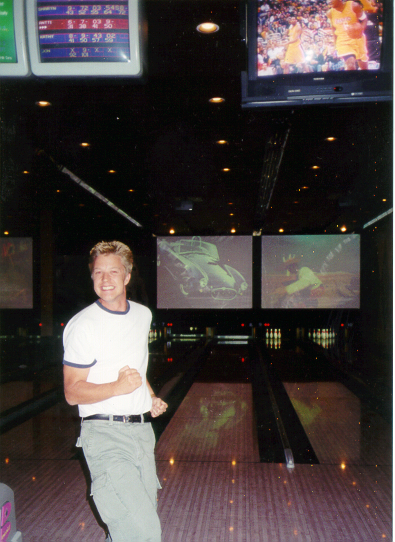 Antti bowling